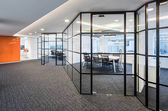 Why Glass is a Must-Have in Today’s Modern Offices